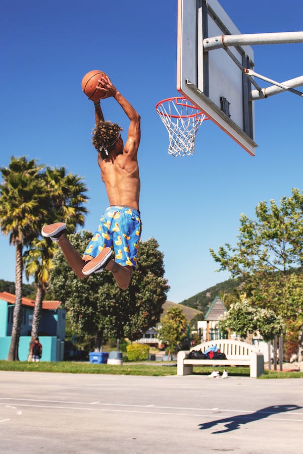 Die Geheimwaffe der Basketballer: Massagepistolen